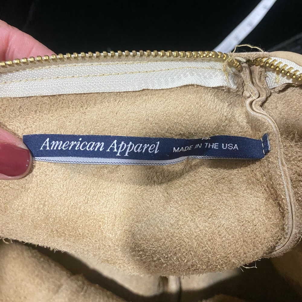 Elegant Tan Leather Clutch - Picture 3 of 4